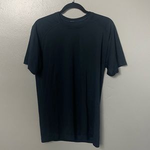 Navy Mens Lululemon T-shirt Medium